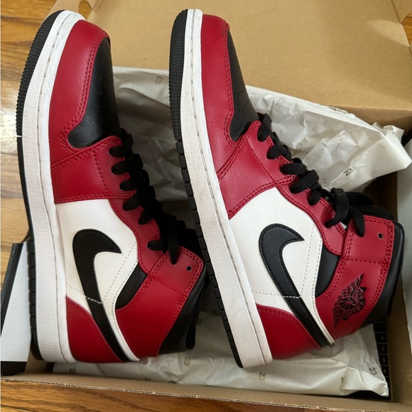 nike air jordan mid 1 size 8 black and red and white SAME DAY SHIP - Picture 3 of 4